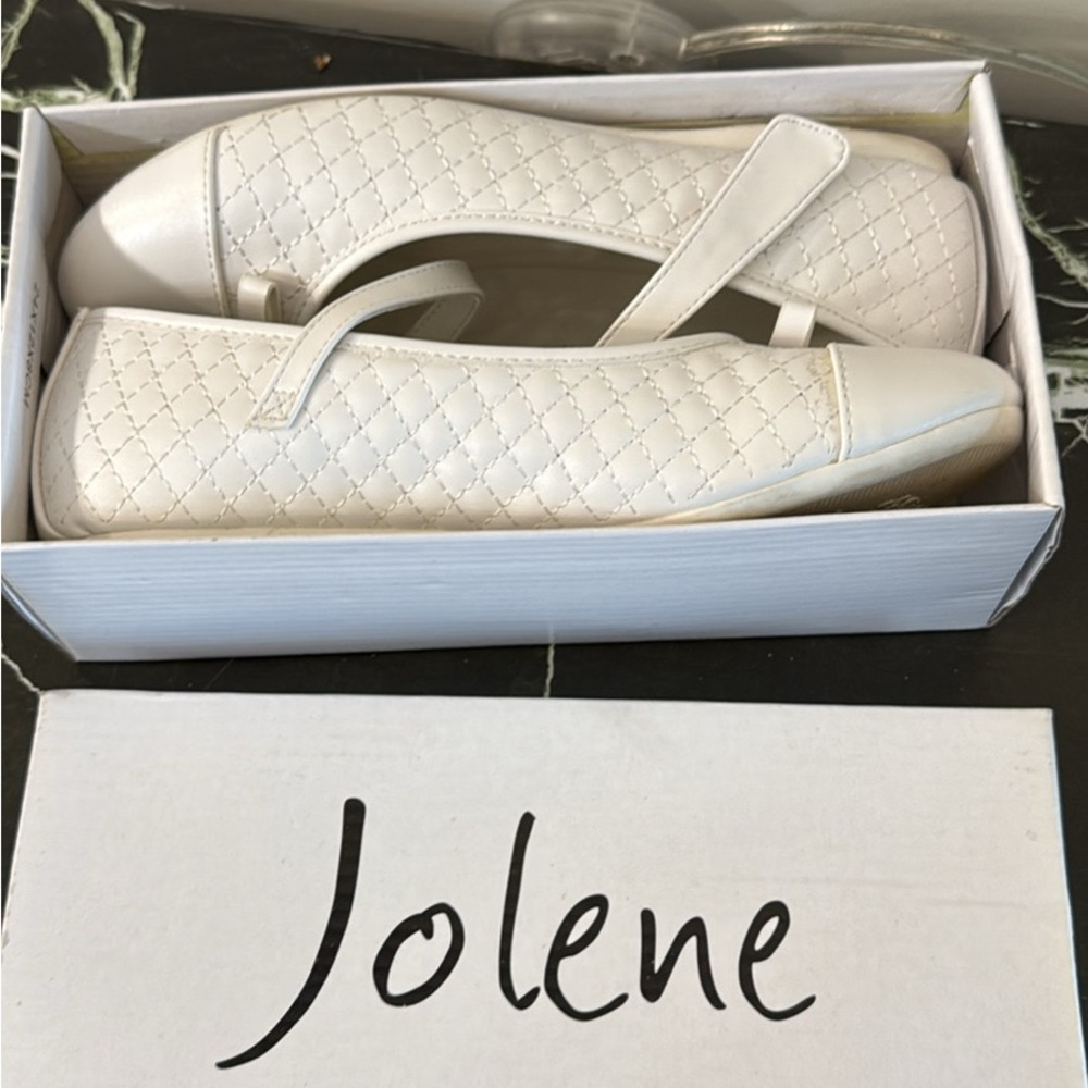 Girls dress shoes by Joleen